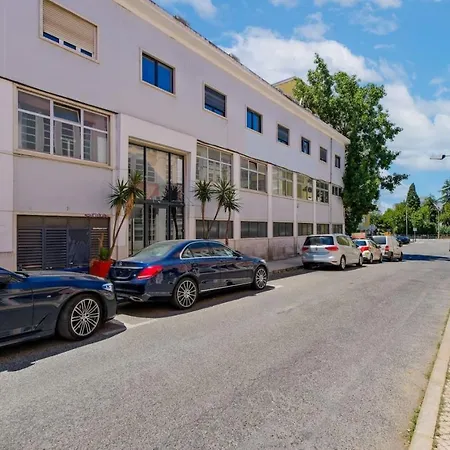 Lovely Studio Fully Equipped Near Subway N4 Lisbon Exterior photo